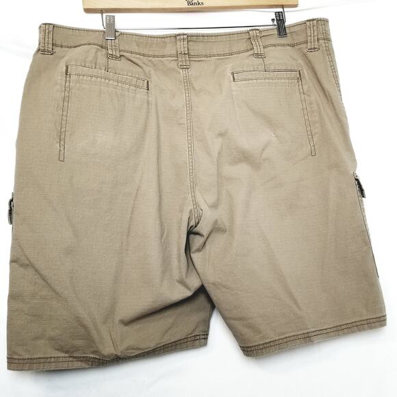 Wrangler Shorts Men's 42 Relaxed Fit Cargo Utility Khaki Flat 9 1/2" Inseam - Picture 3 of 8